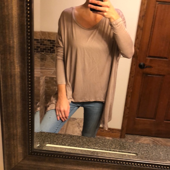 NEW Long Sleeve Winged Fall Top - Picture 3 of 3